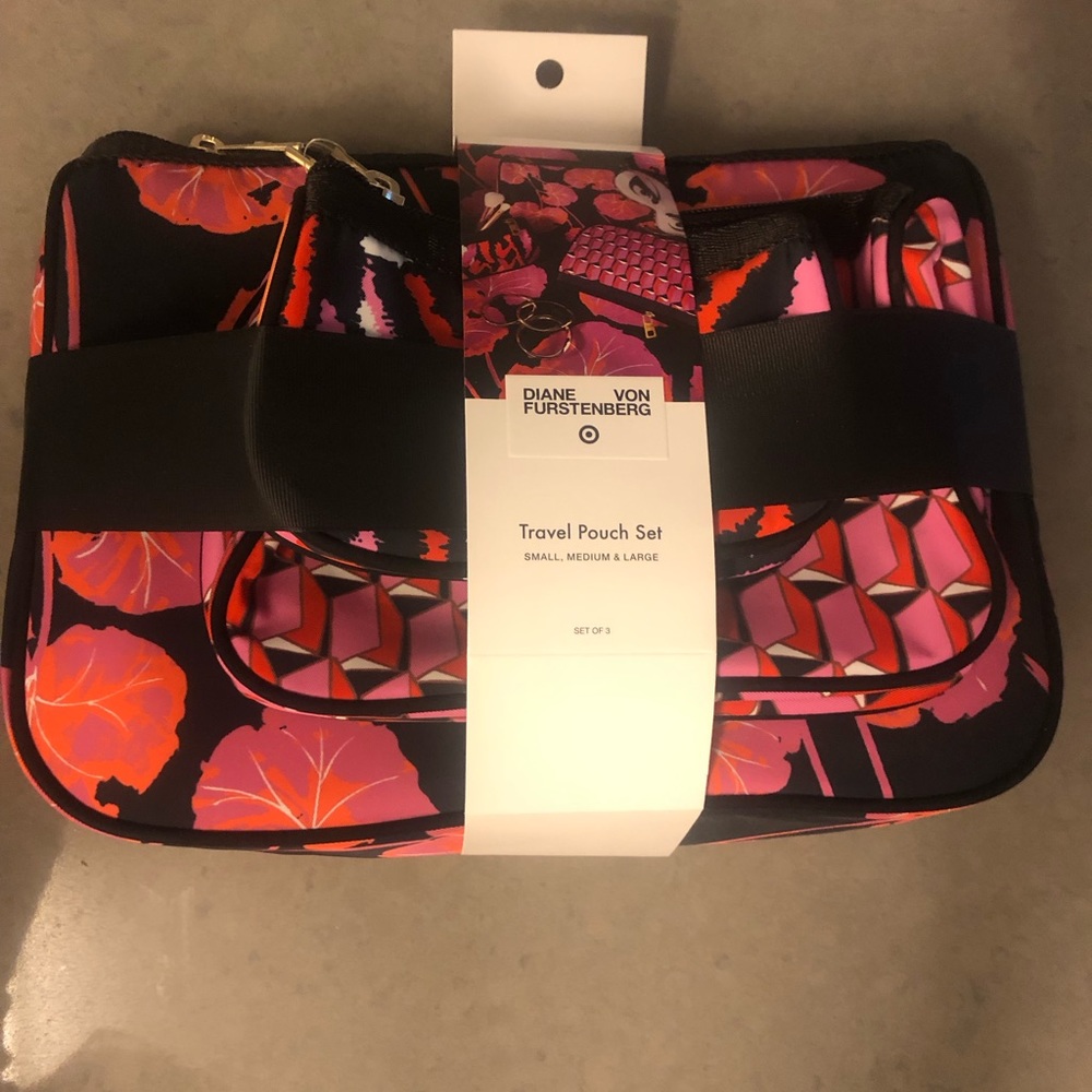 DVF for Target Geranium Leaf Large Travel Pouch - NWT